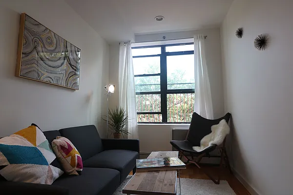 Rented by Compass | media 27