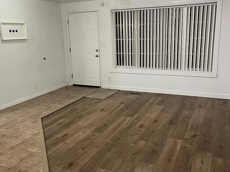 219 E Southgate Ave — Photo 8