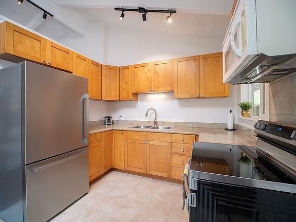 4th image of 143 Keala Pl