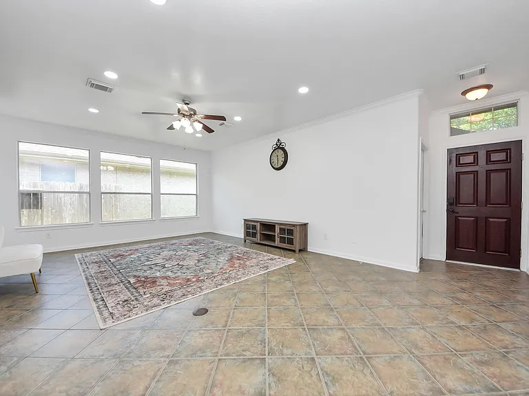 7330 Jacobs Well Dr — Photo 4