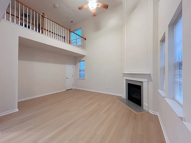 6523 Manitoba Ln — Photo 4