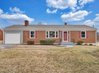 1434 Azalea St, Salem, VA 24153