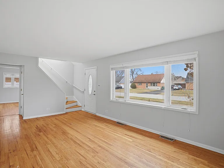 8912 Windsor Ln — Photo 8
