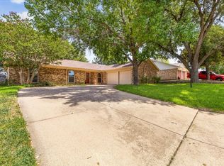 7309 Pinehurst Dr W, Fort Worth, TX 76134