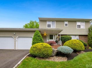 17 Fishel Rd, Edison, NJ 08820