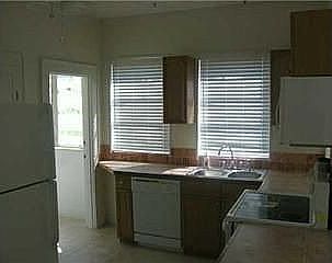 3rd image of 2727 W Jetton Ave