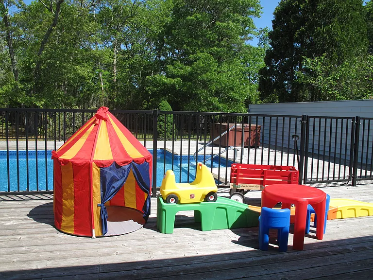4 Evelyn Ct — Photo 14