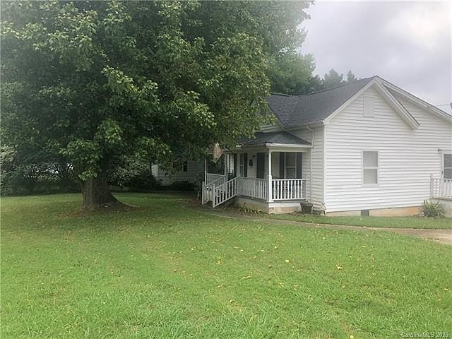 2nd image of 816 E Catawba St #1