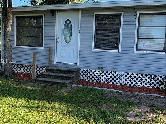2nd image of 211 Gladiola St