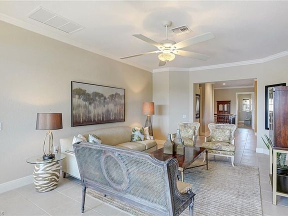 3rd image of 9238 Tesoro Ln Unit 203