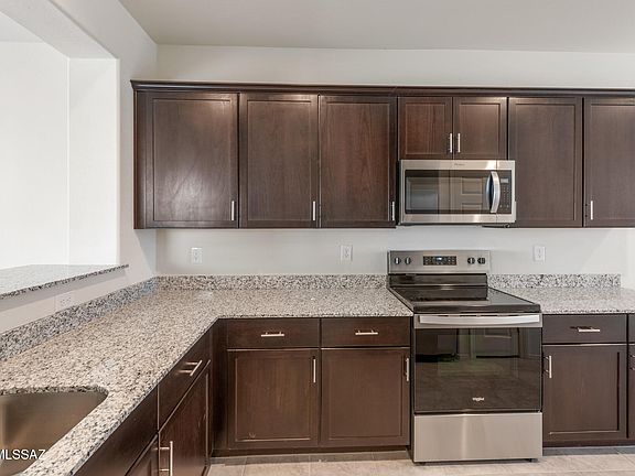 3rd image of 846 W Calle El Teclado