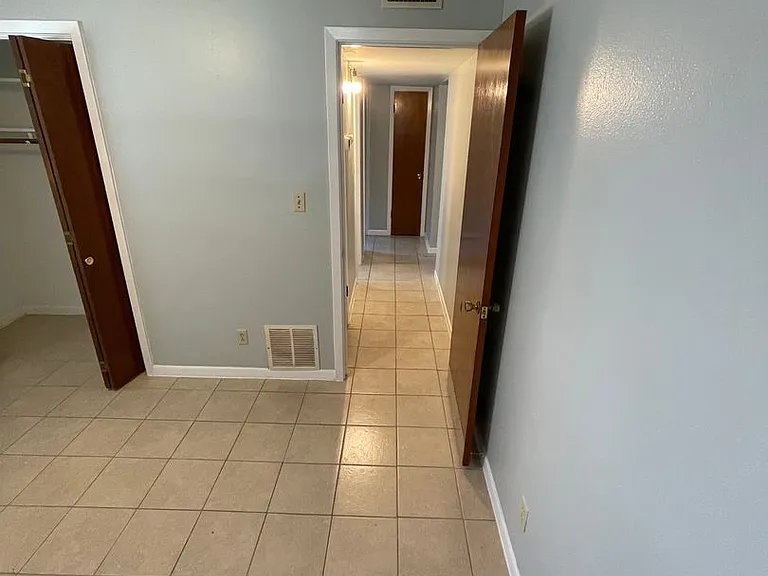 7402 Southgate Ln #A — Photo 10