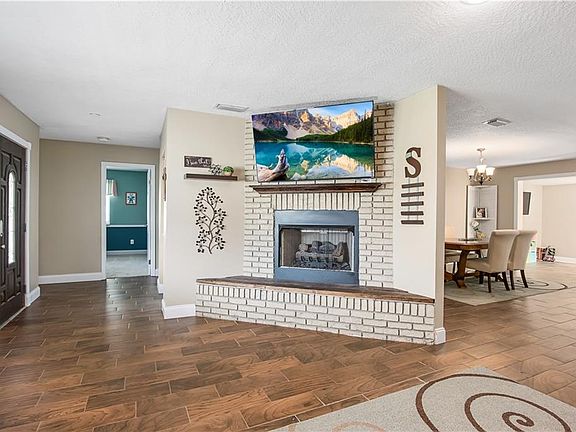 5th image of 4885 Carodoc Cir