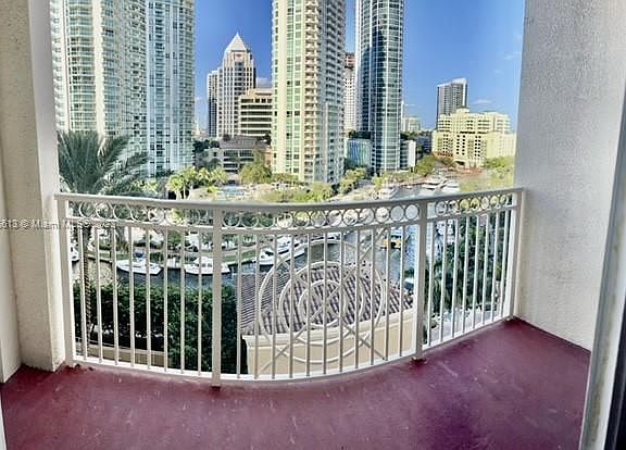 3rd image of 511 SE 5th Ave APT 1003