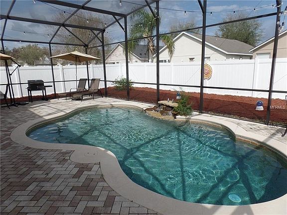2nd image of 294 Clydesdale Cir