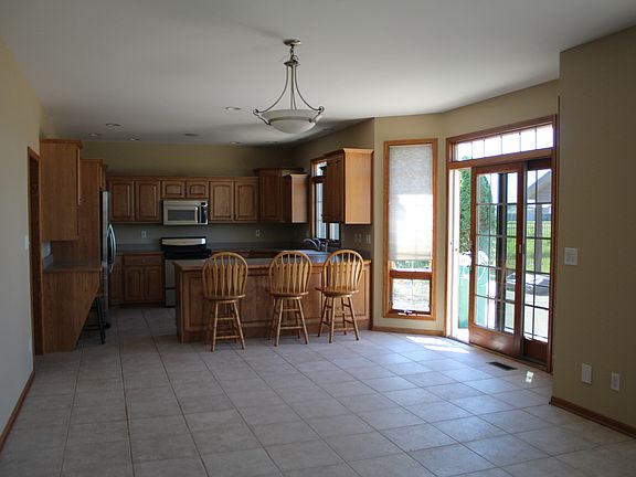 5th image of 701 Trotter Dr