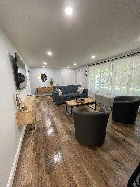 3 bed, 1484 sqft, $3,200 — Photo 1