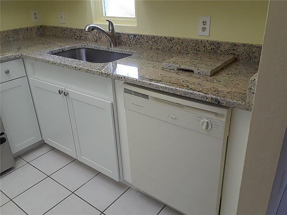 4th image of 1672 SE Green Acres Cir APT B103