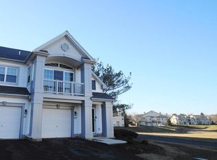 107 Crossroads Dr, Warminster, PA 18974