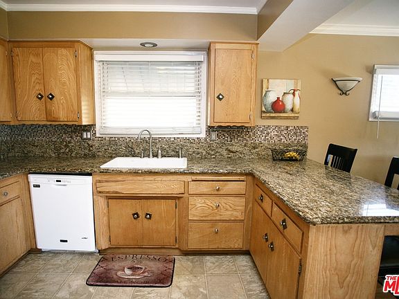 4th image of 15138 Goodhue St