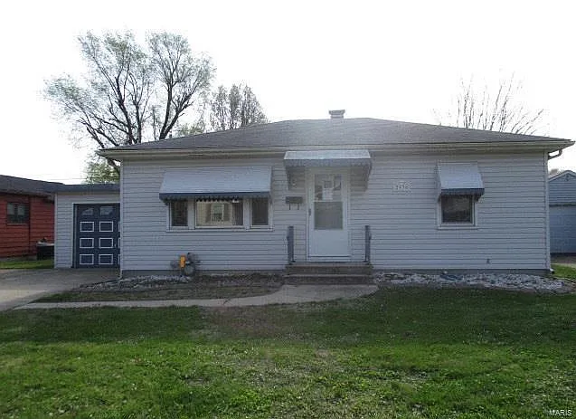 2936 Warren Ave photo 1