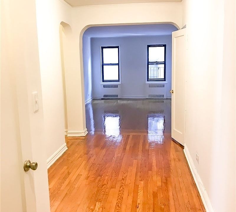 1st image of 31-62 29th St