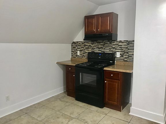 3rd image of 955 Capitol Ave #3