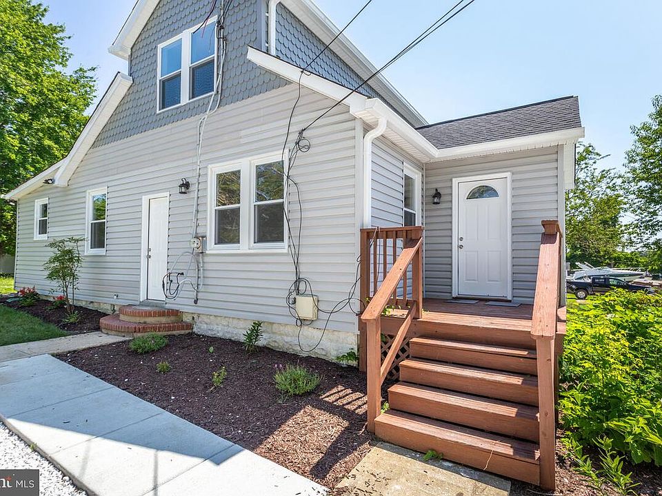 1st image of 1227 Tyler Ave