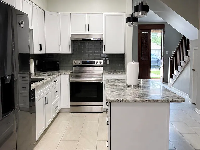 7931 Bayou Fountain Ave — Photo 3