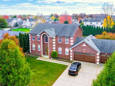 311 Sherman Ln, Poplar Grove, IL, 61065
