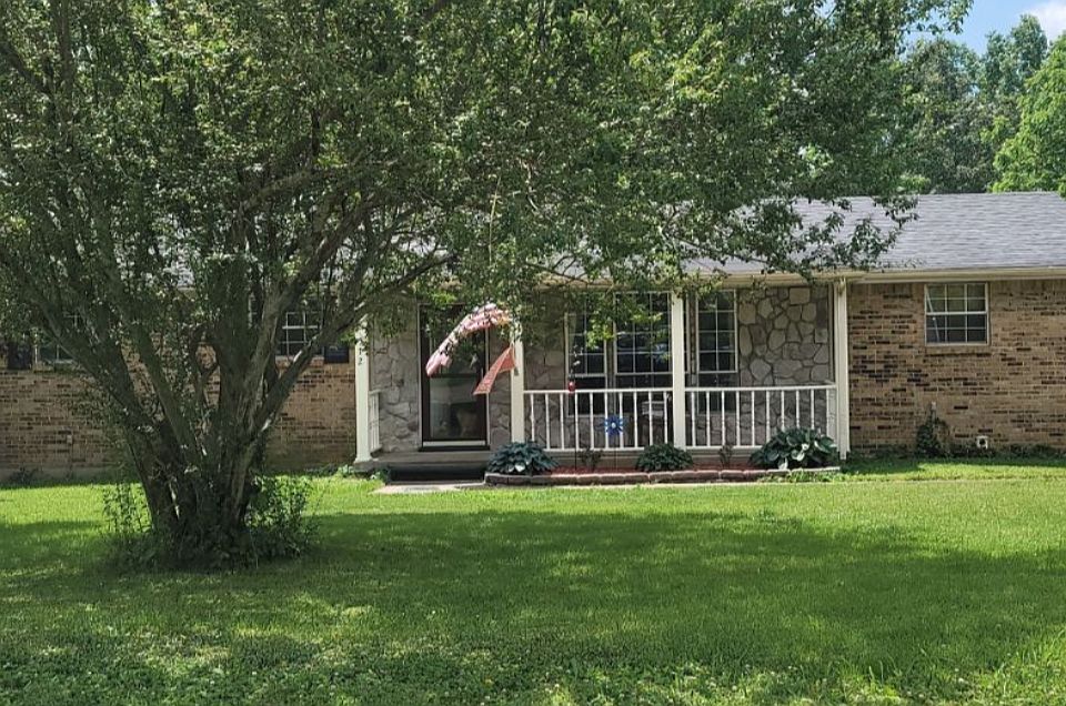 1st image of 512 Appleton Dr