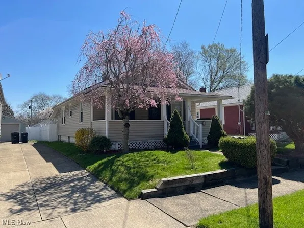 1305 Coventry St, Akron, OH 44306