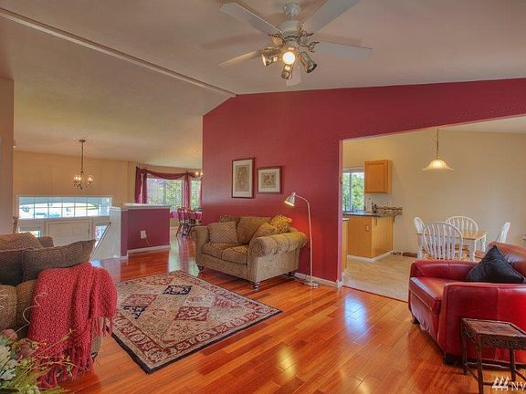 5th image of 8416 202nd Street Ct E