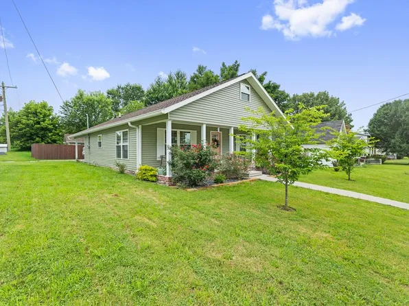 610 Princeton St, Providence, KY 42450