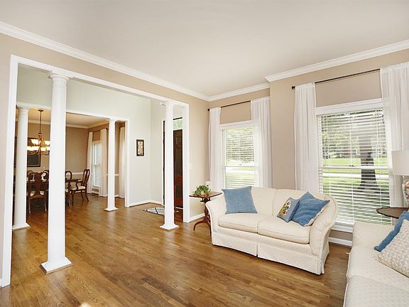 5th image of 590 Three Chimneys Ln