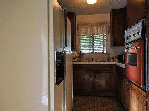 5th image of 3416 E Lafayette St