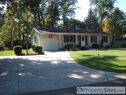 1st image of 26393 Sweetbriar St
