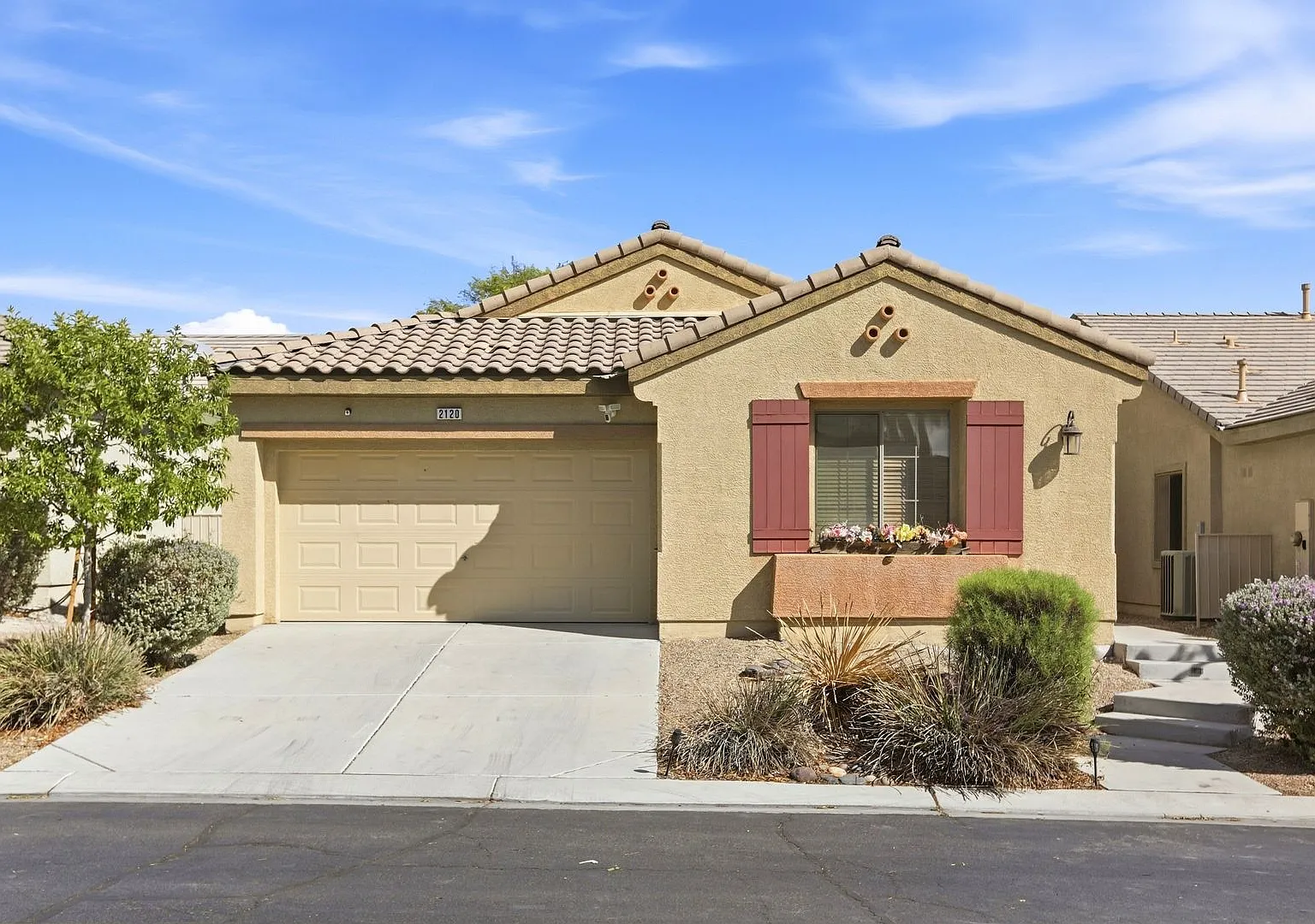 Single-Story 3 Bedroom Gem in a Gated Cul-de-Sac! — Photo 1