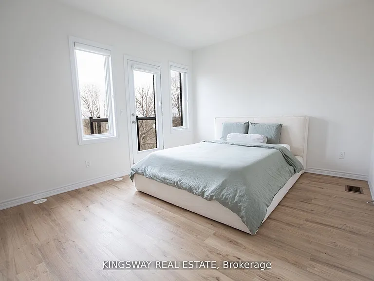 27 Paradox St — Photo 15