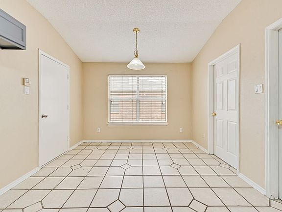 4th image of 2024 Topaz Dr