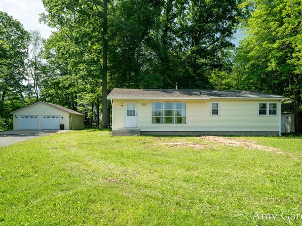 3530 Eleven Mile Rd NE, Rockford, MI 49341