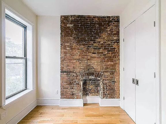 3rd image of 7 Carmine St APT 14