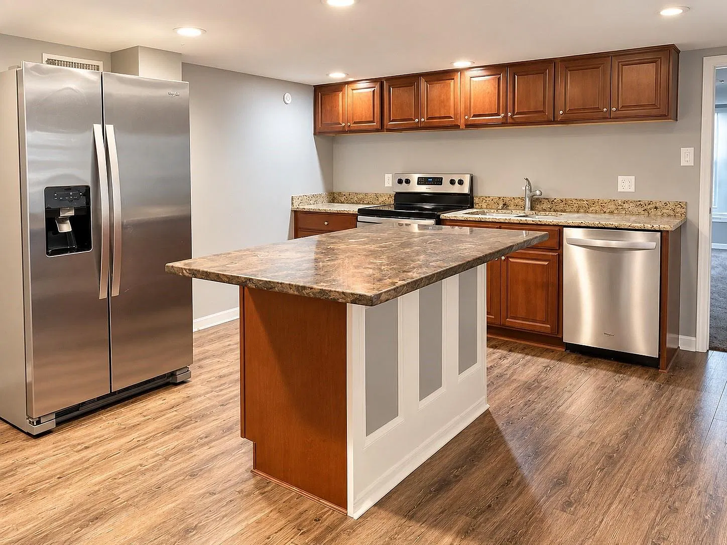1 bed, 1.0 bath, $950 — Photo 3