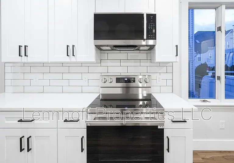 28 Clark St #1 — Photo 4