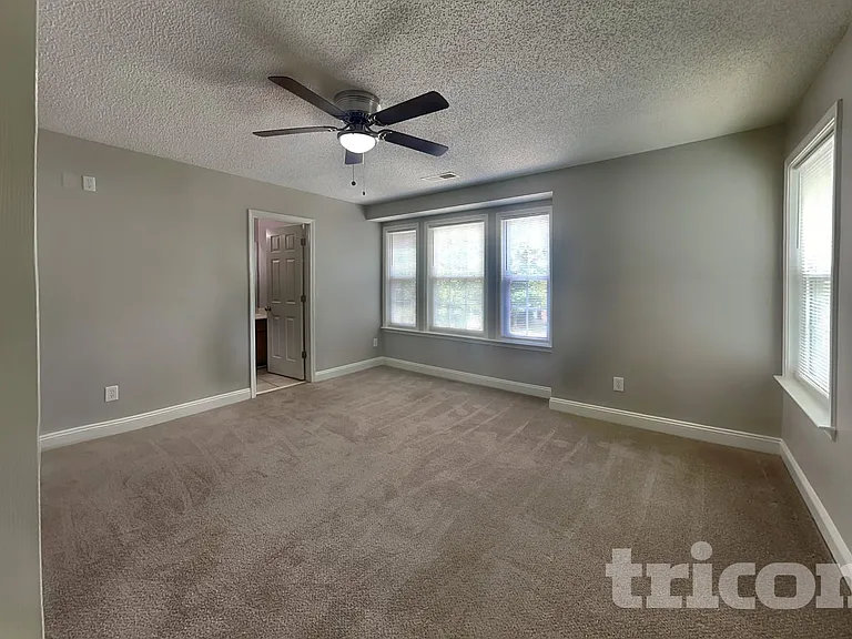 13706 Traherne Ct — Photo 7