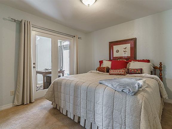 5th image of 109 The Hills St