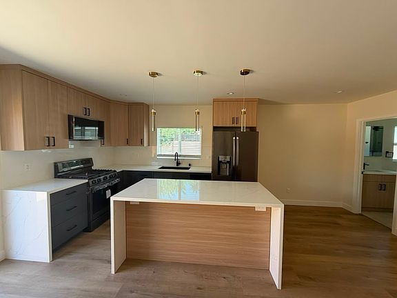 3rd image of 7140 Lurline Ave