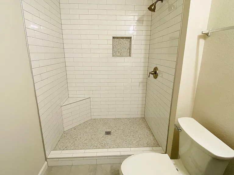 8505 Forest Highlands Dr — Photo 11
