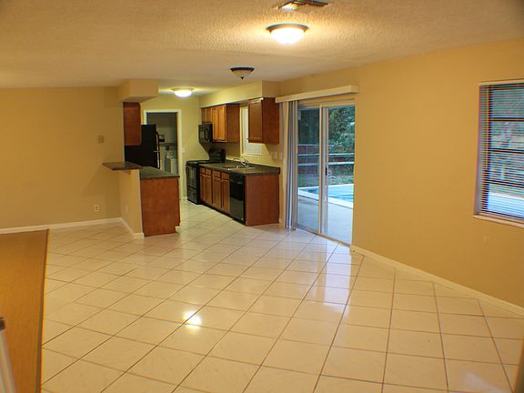 3rd image of 14440 Franwood Pl