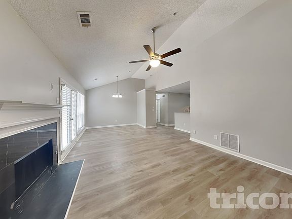 2nd image of 3547 Lehigh Way